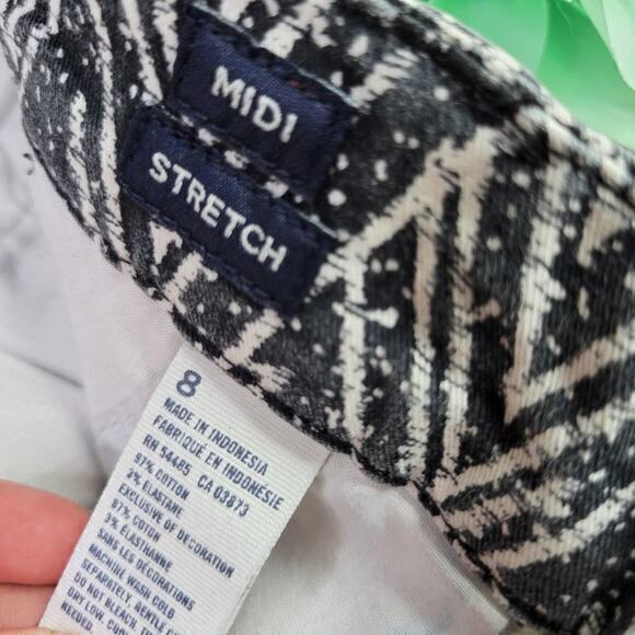 American Eagle Chevron Midi Stretch Shorts Black White Size‎ 8 - Picture 5 of 5